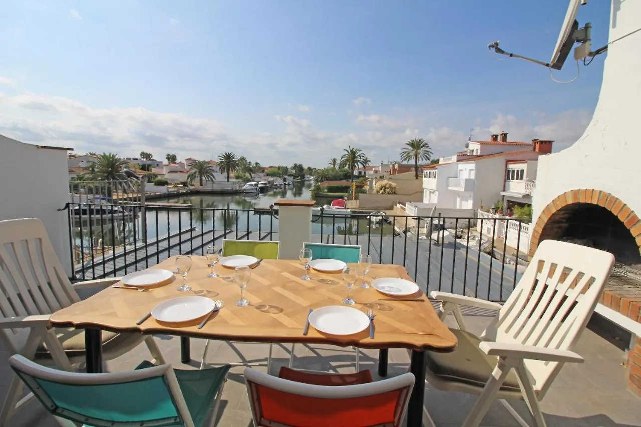 Basic Comfort Apartment Port Segre 0169 Эмпуриабрава 0*,